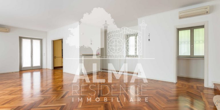 Residenza indipendente in Viale V. Emanuele