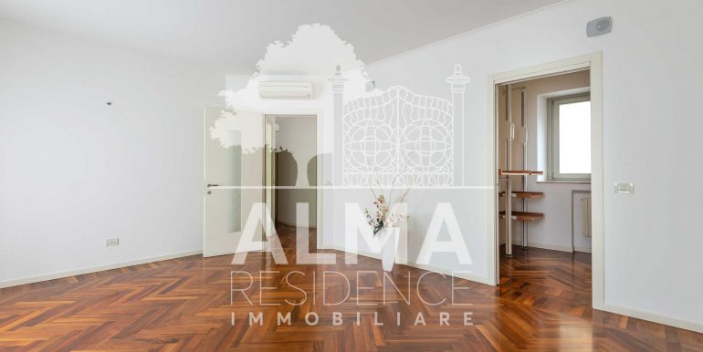 Residenza indipendente in Viale V. Emanuele