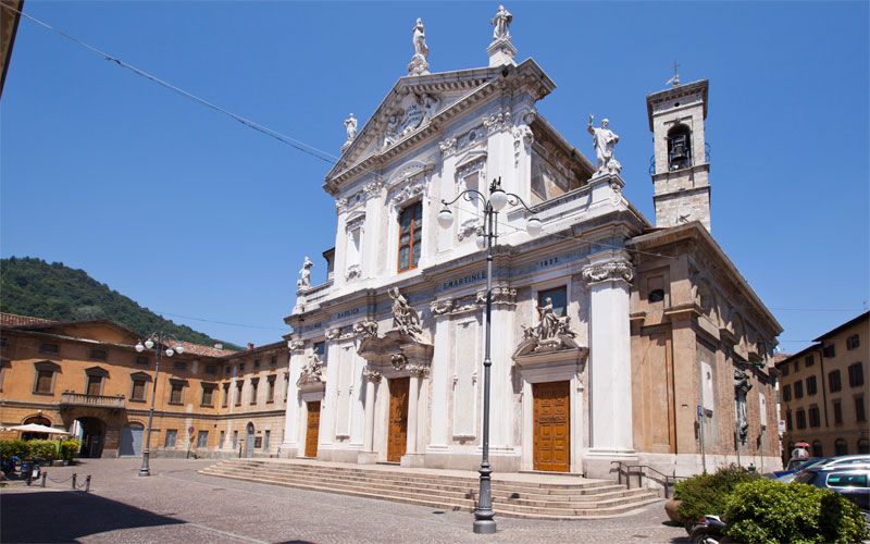 Alzano Lombardo Independent Historic House